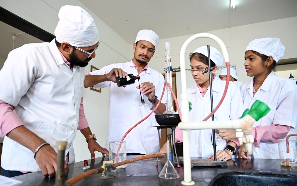 Labs at RG Sapkal College of Pharmacy